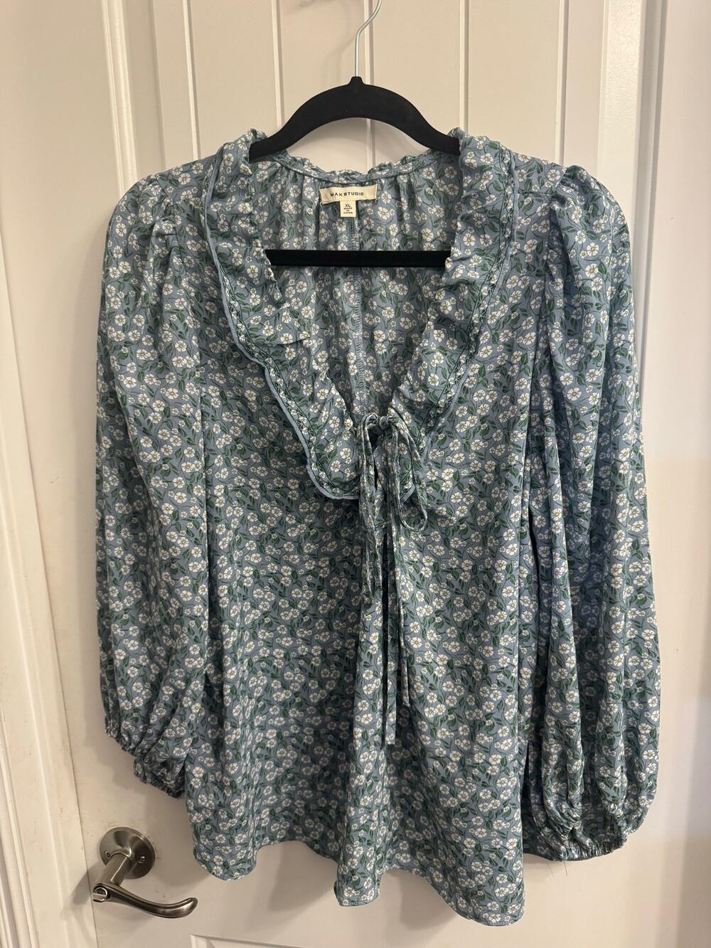 Max Studio XL Blue Floral Ruffle Collar Tie Top